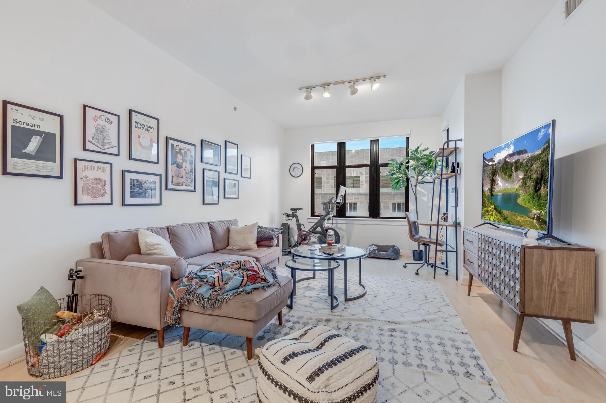 400 MASSACHUSETTS AVE NW #905