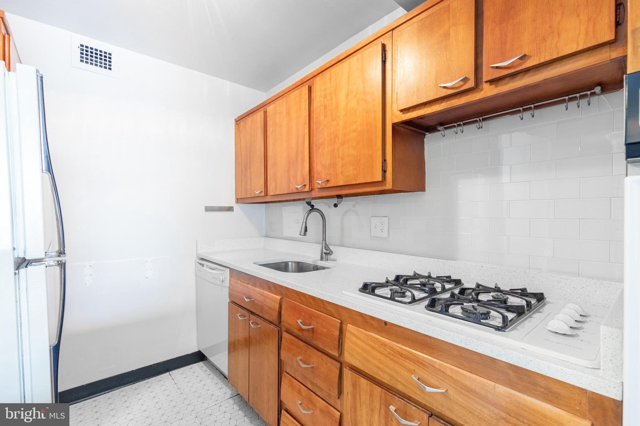 730 24th St NW #410