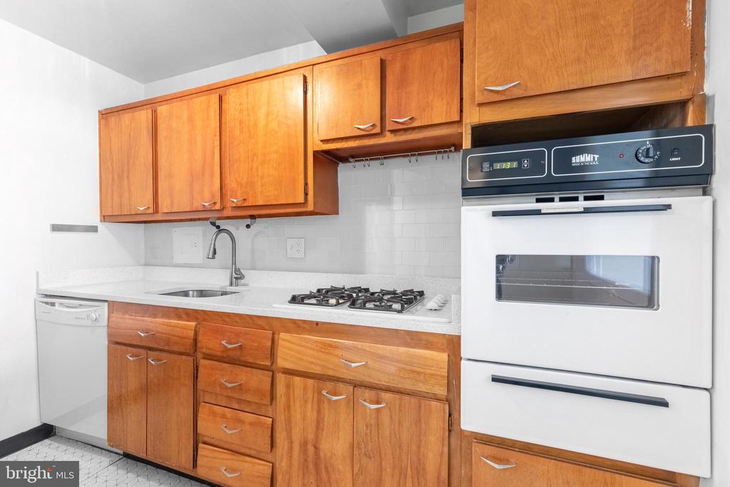730 24th St NW #410