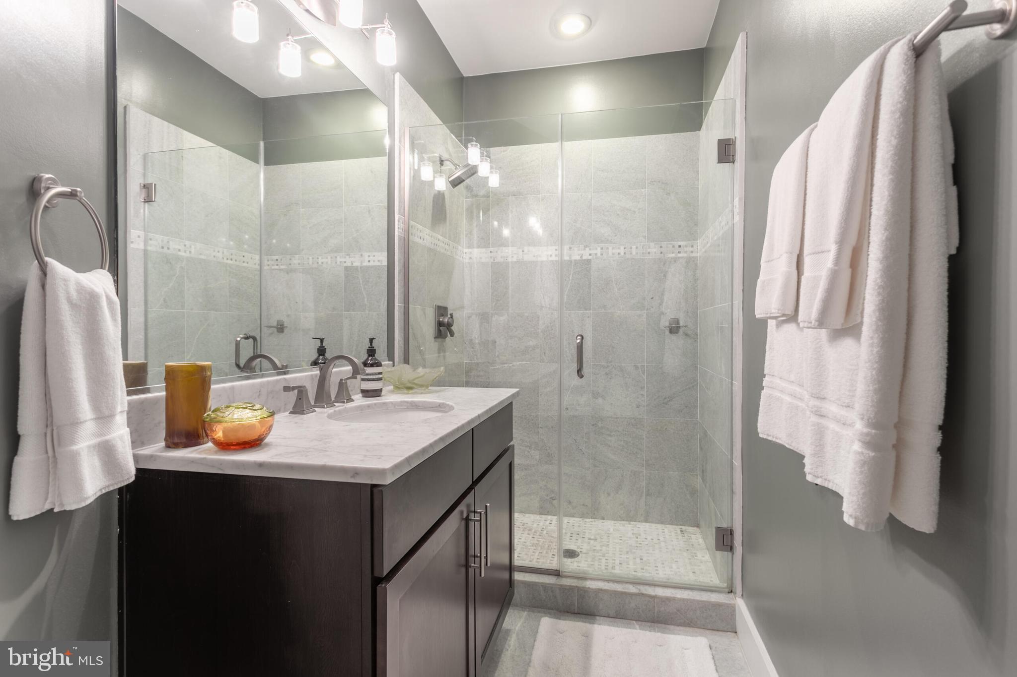 1300 Euclid St NW #4