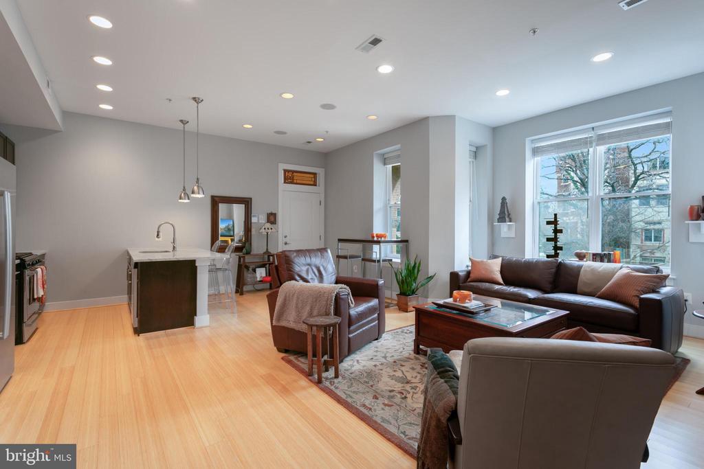 1300 Euclid St NW #4