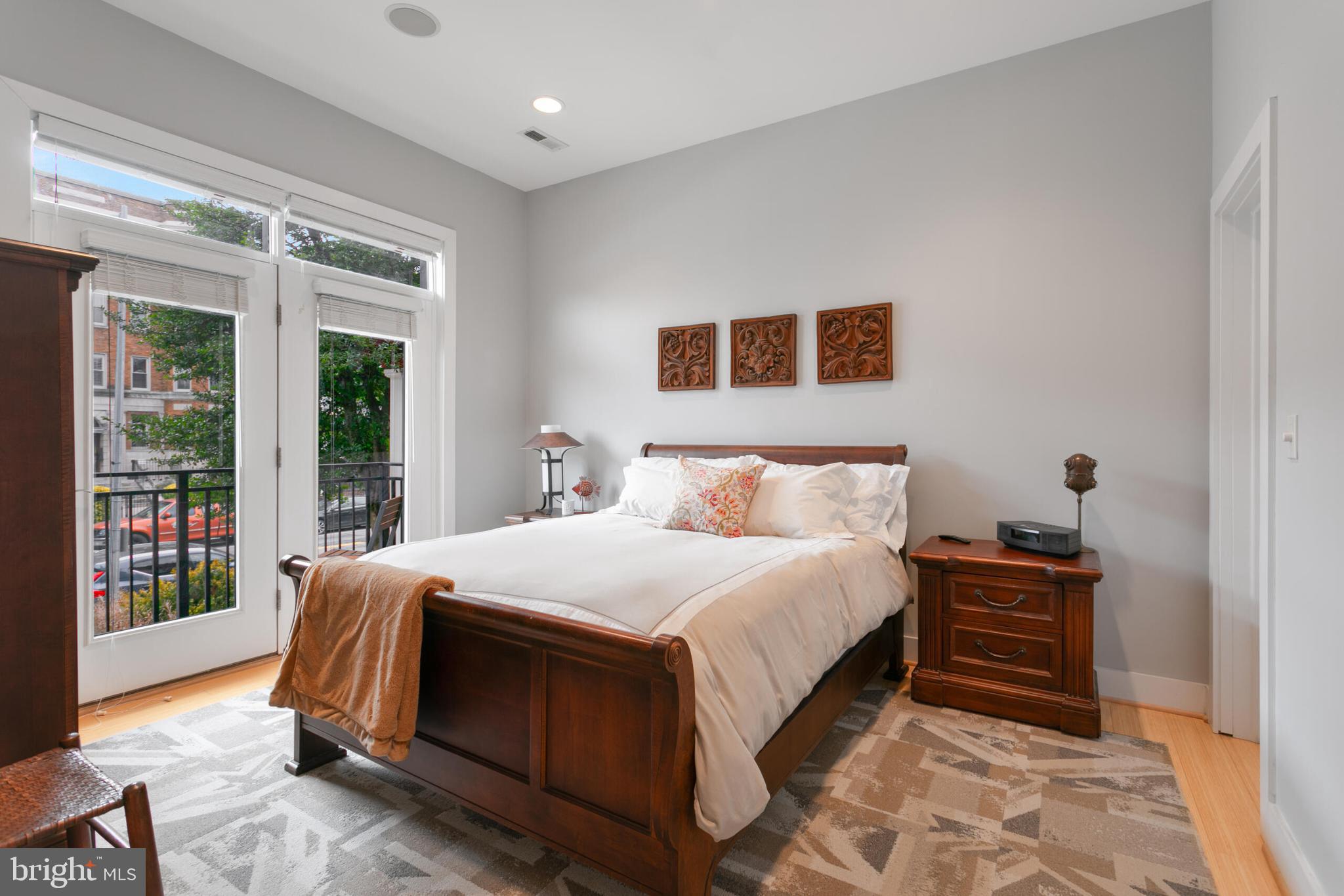 1300 Euclid St NW #4