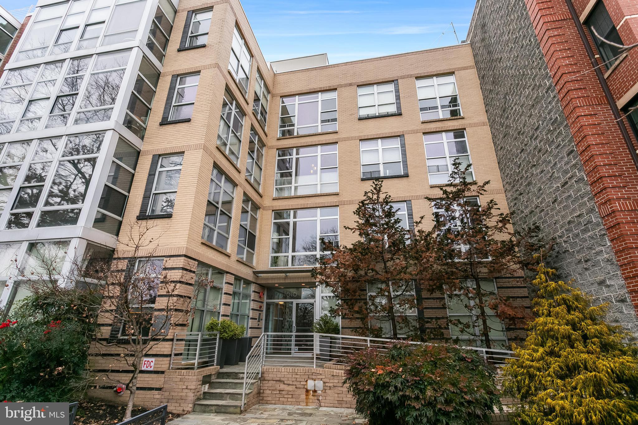 1616 11th St NW #102