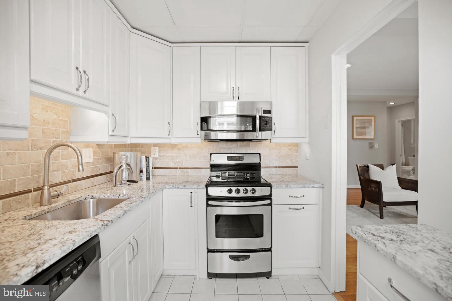 1810 CALIFORNIA ST NW #201