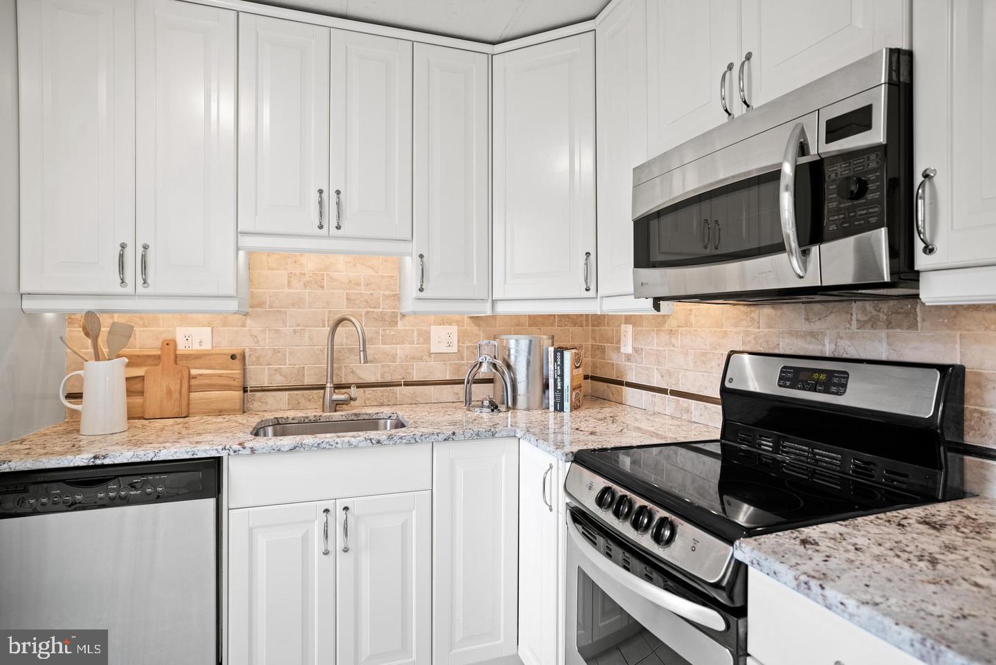 1810 CALIFORNIA ST NW #201