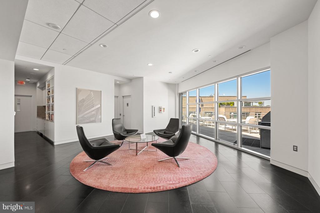 1177 22ND STREET NW Unit: 2E