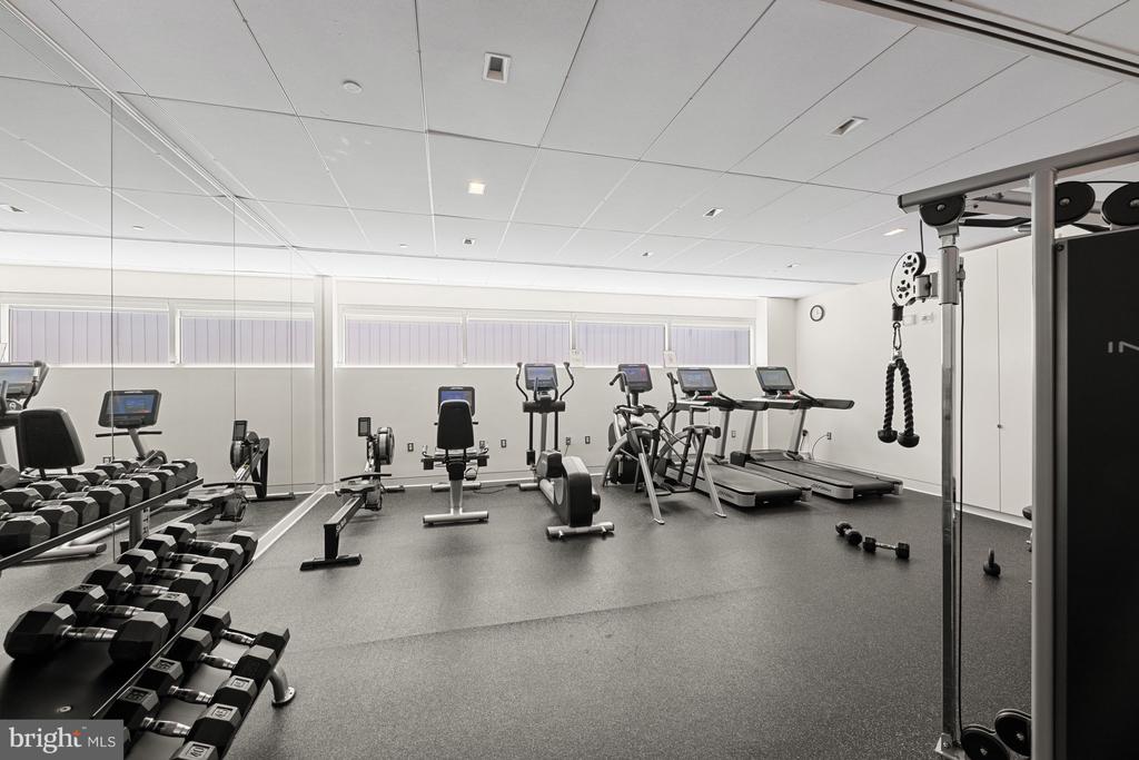 1177 22ND STREET NW Unit: 2E
