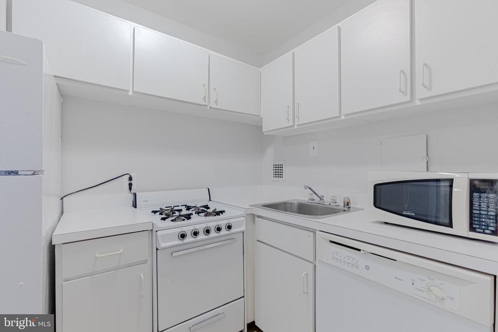 950 25TH STREET NW 327N