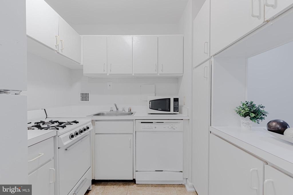 950 25TH STREET NW 327N