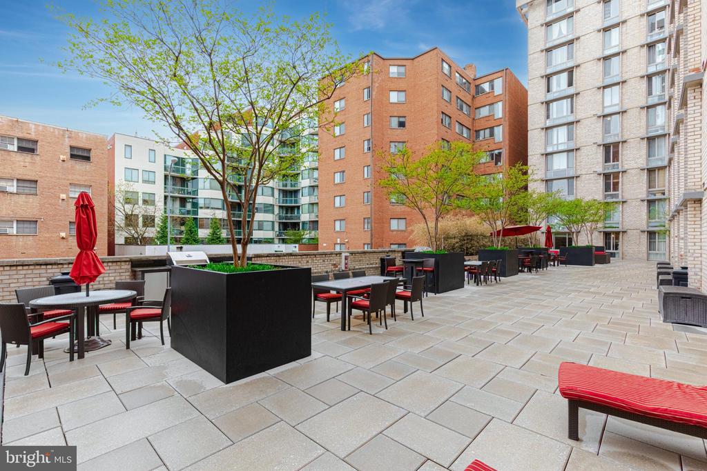 950 25TH STREET NW 327N