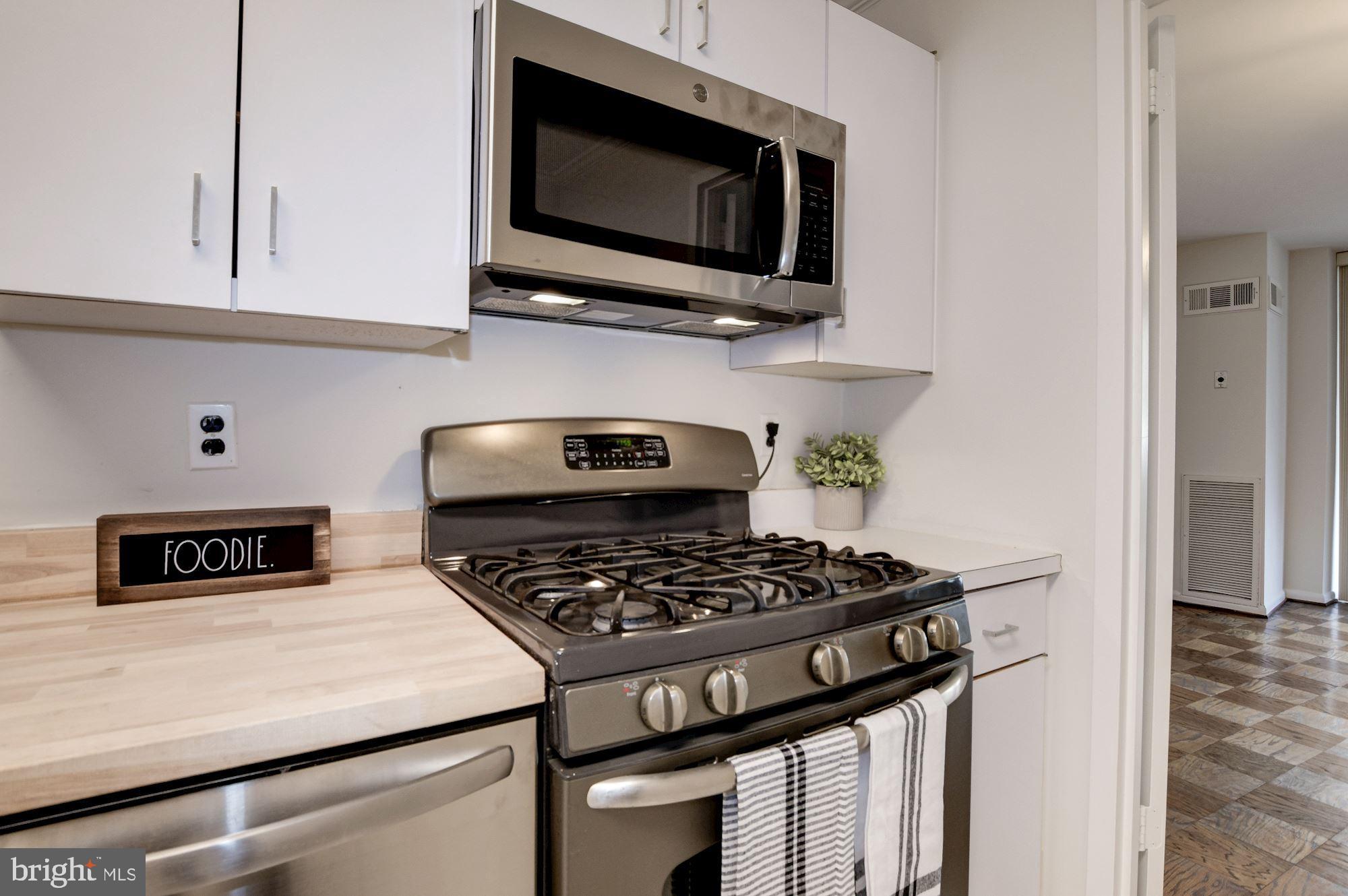 4620 N Park Ave #211e