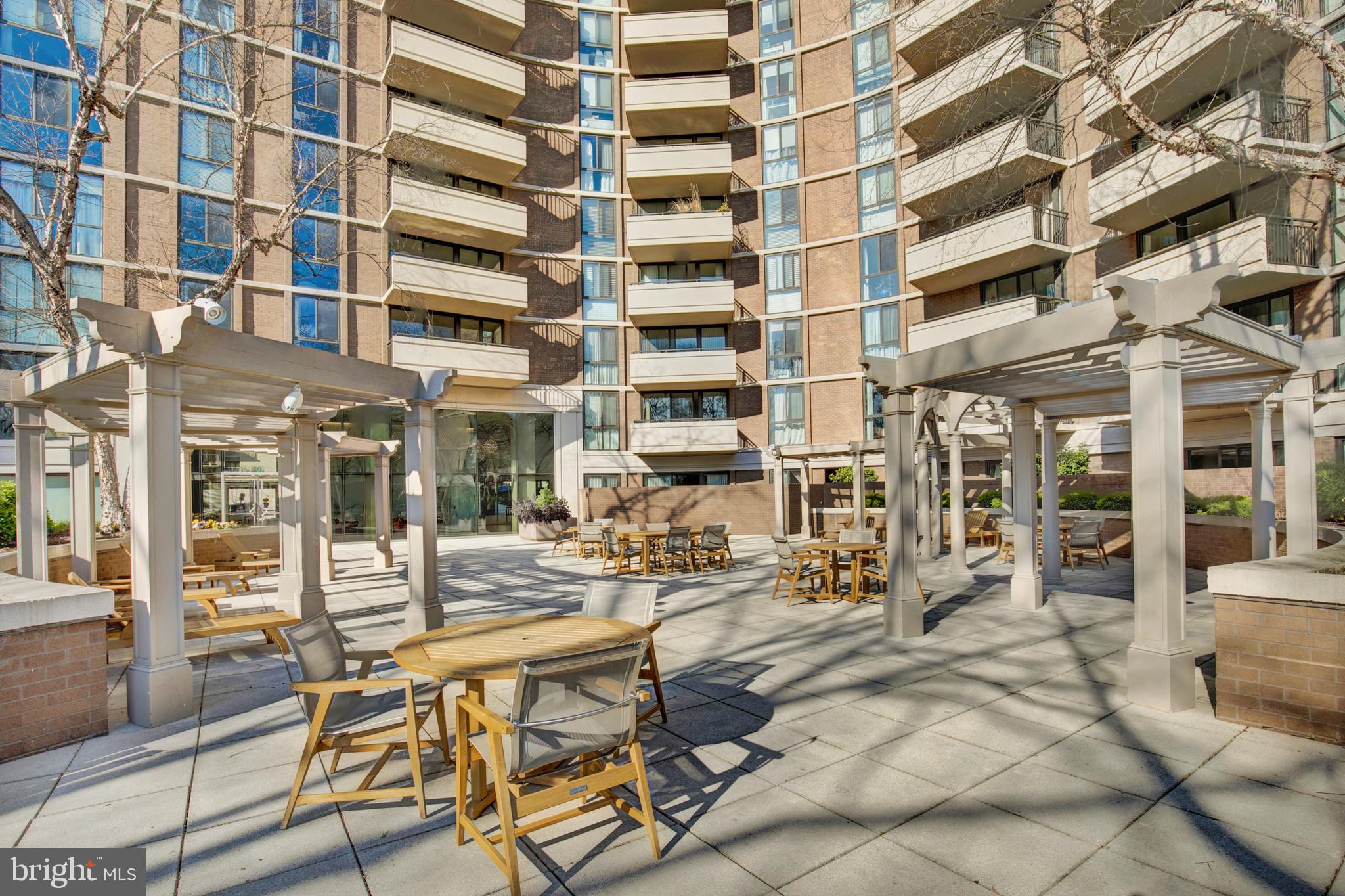 4620 N Park Ave #211e