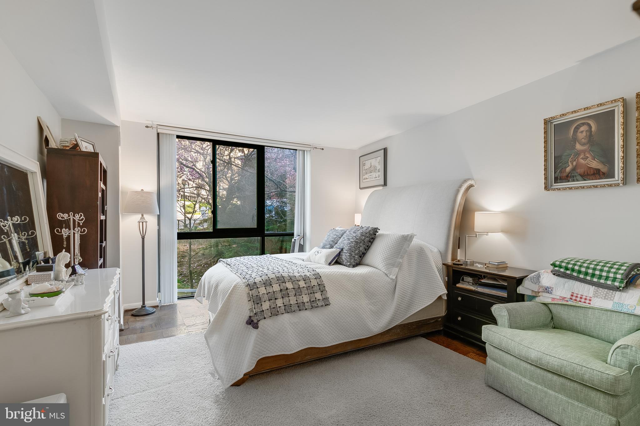 4620 N Park Ave #211e