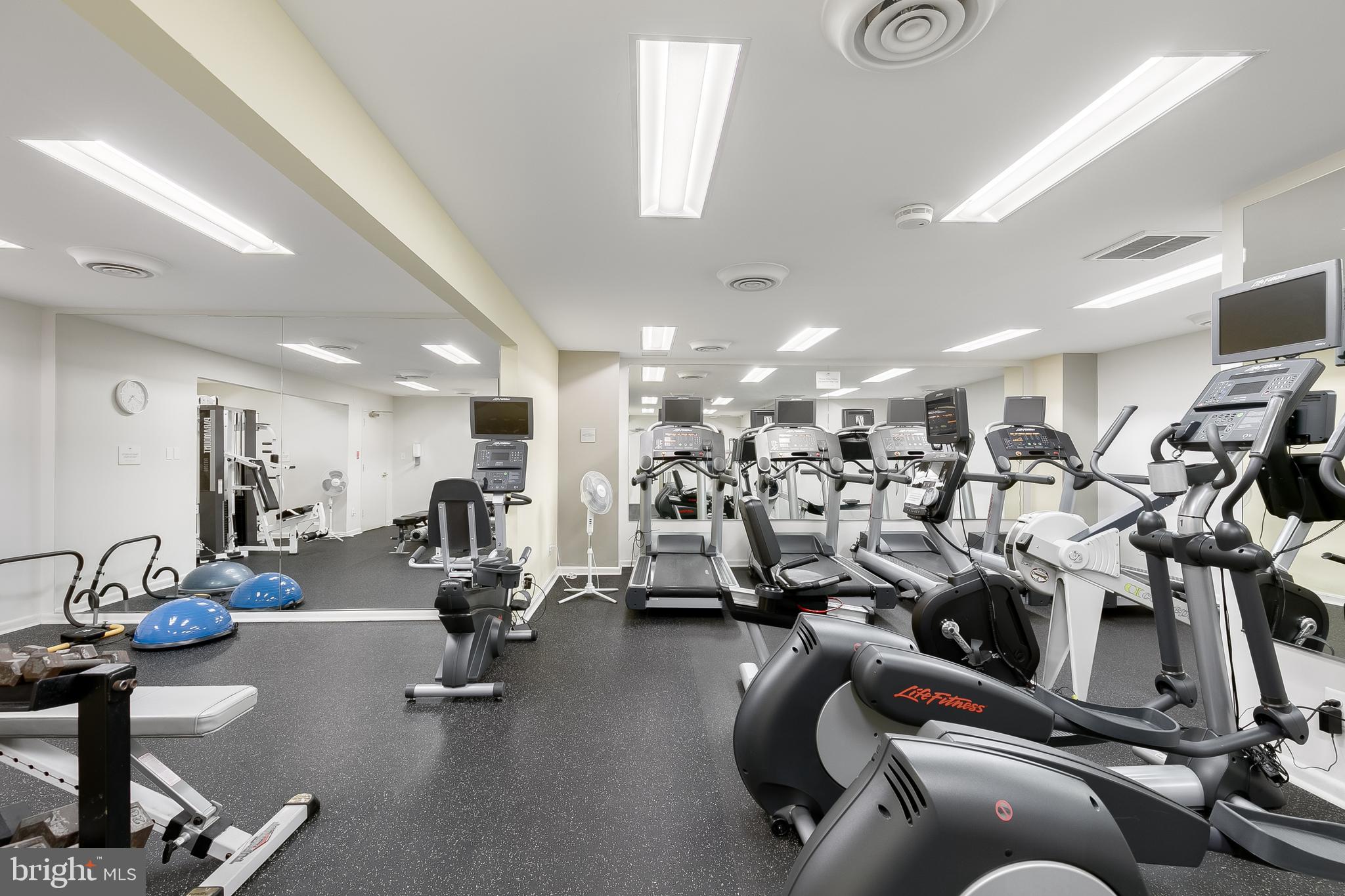 4620 N Park Ave #211e