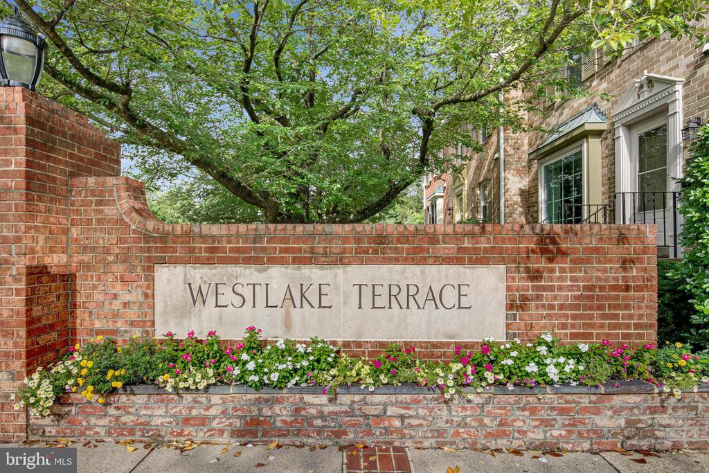 7470 WESTLAKE TER #14