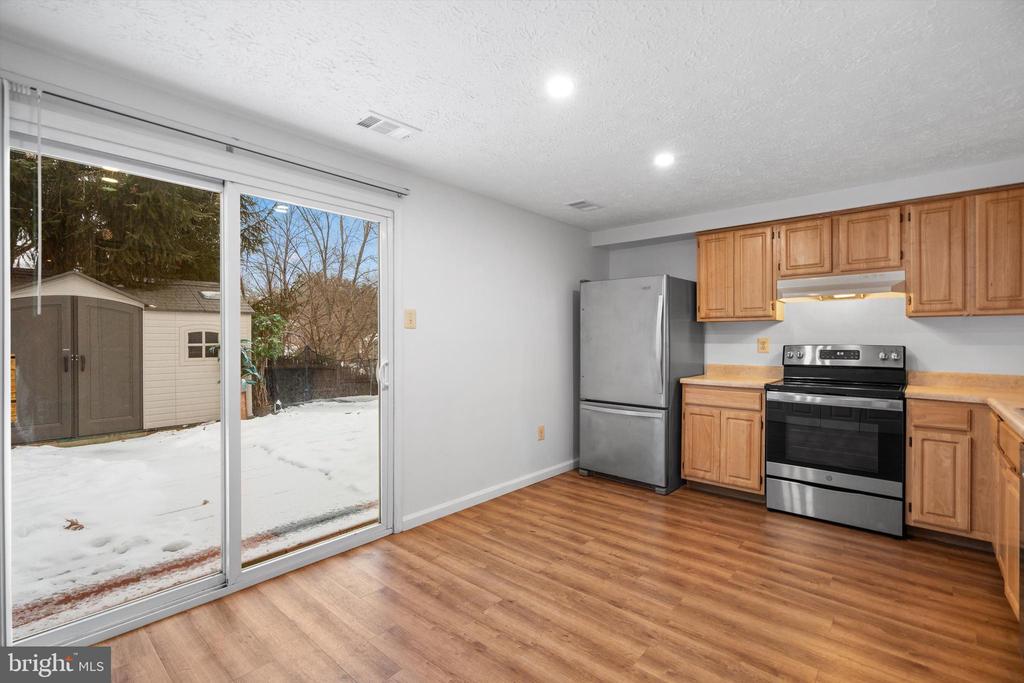 1 Teaneck Ct
