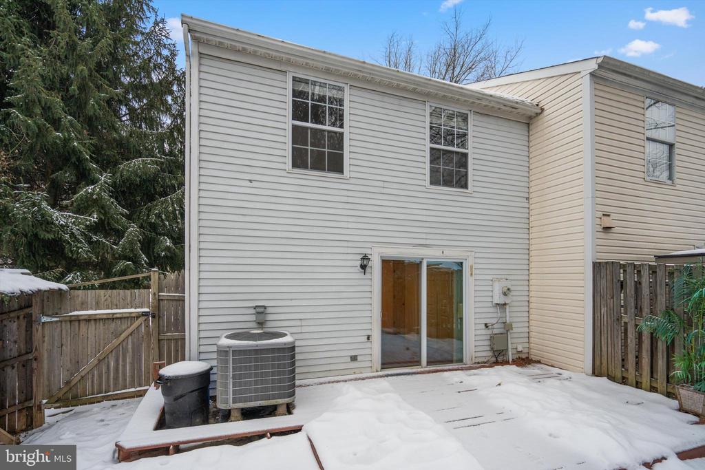 1 Teaneck Ct