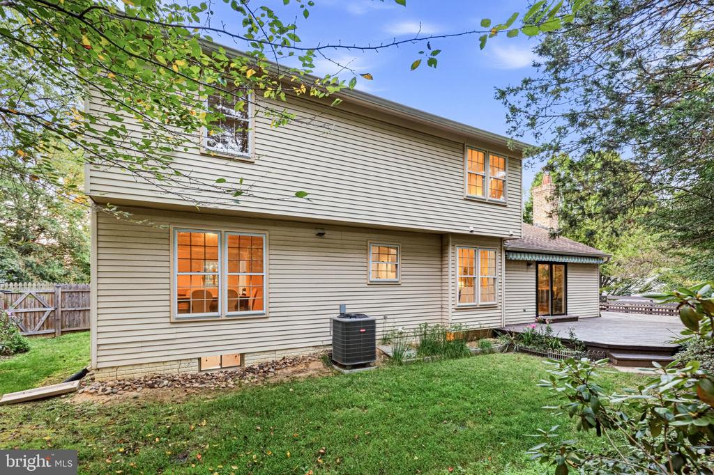 1102 BETTSTRAIL WAY