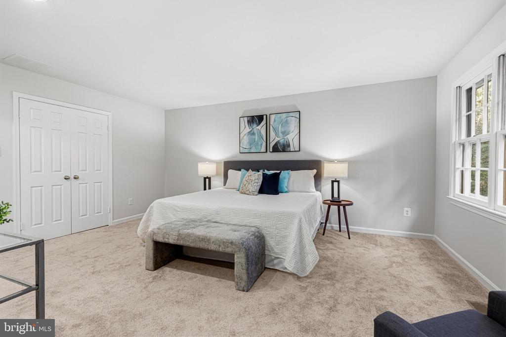 1102 BETTSTRAIL WAY