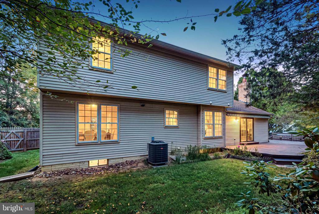 1102 BETTSTRAIL WAY