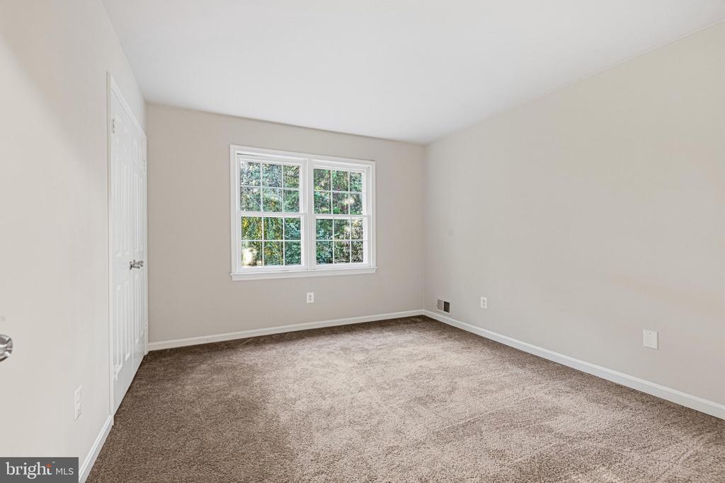 1102 BETTSTRAIL WAY