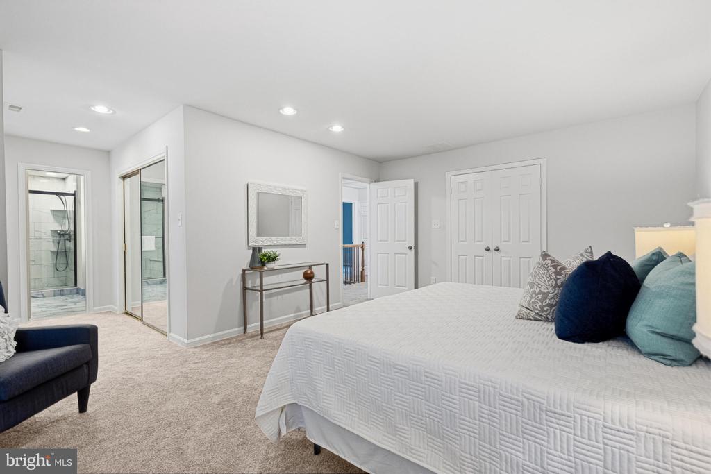 1102 BETTSTRAIL WAY