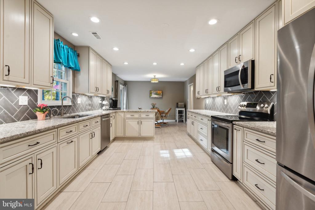 12805 DURNESS CIRCLE