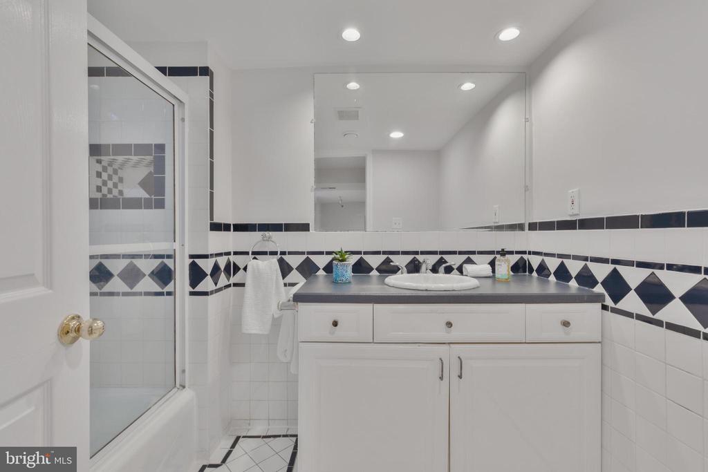 5001 14th St N