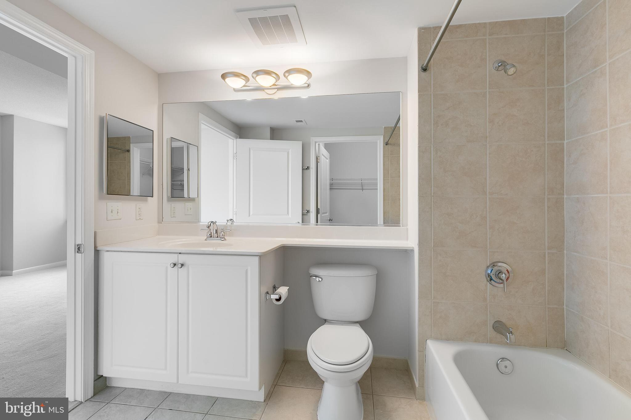 851 N Glebe Rd #1413