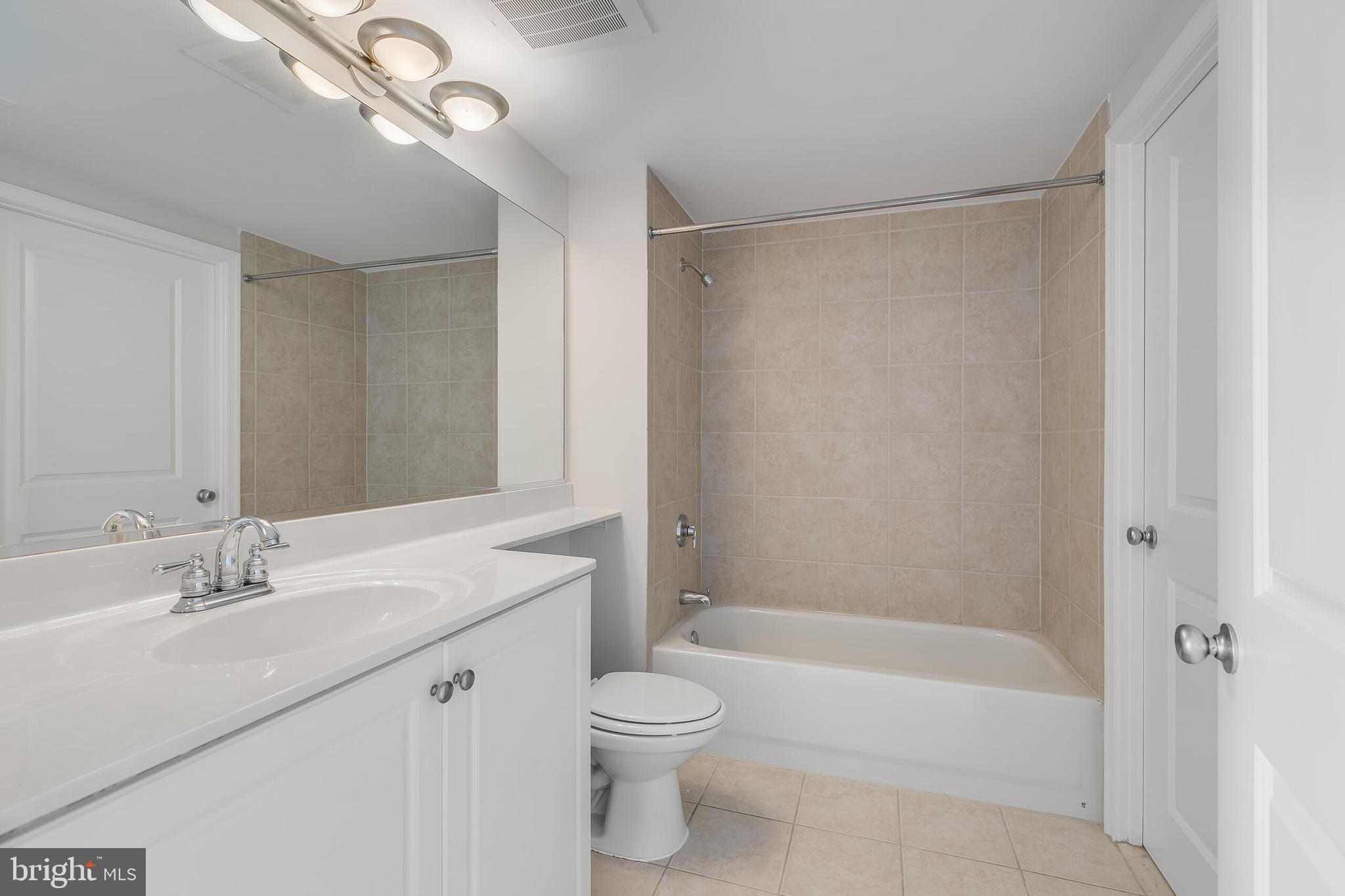 851 N Glebe Rd #1413