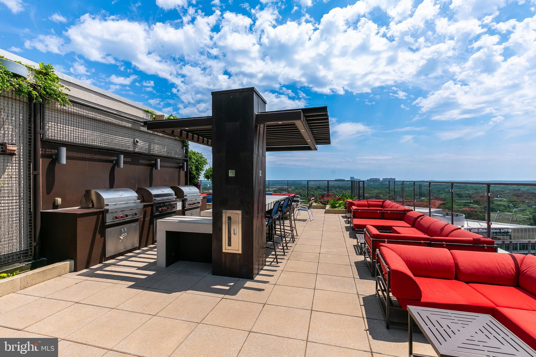 851 N Glebe Rd #1413