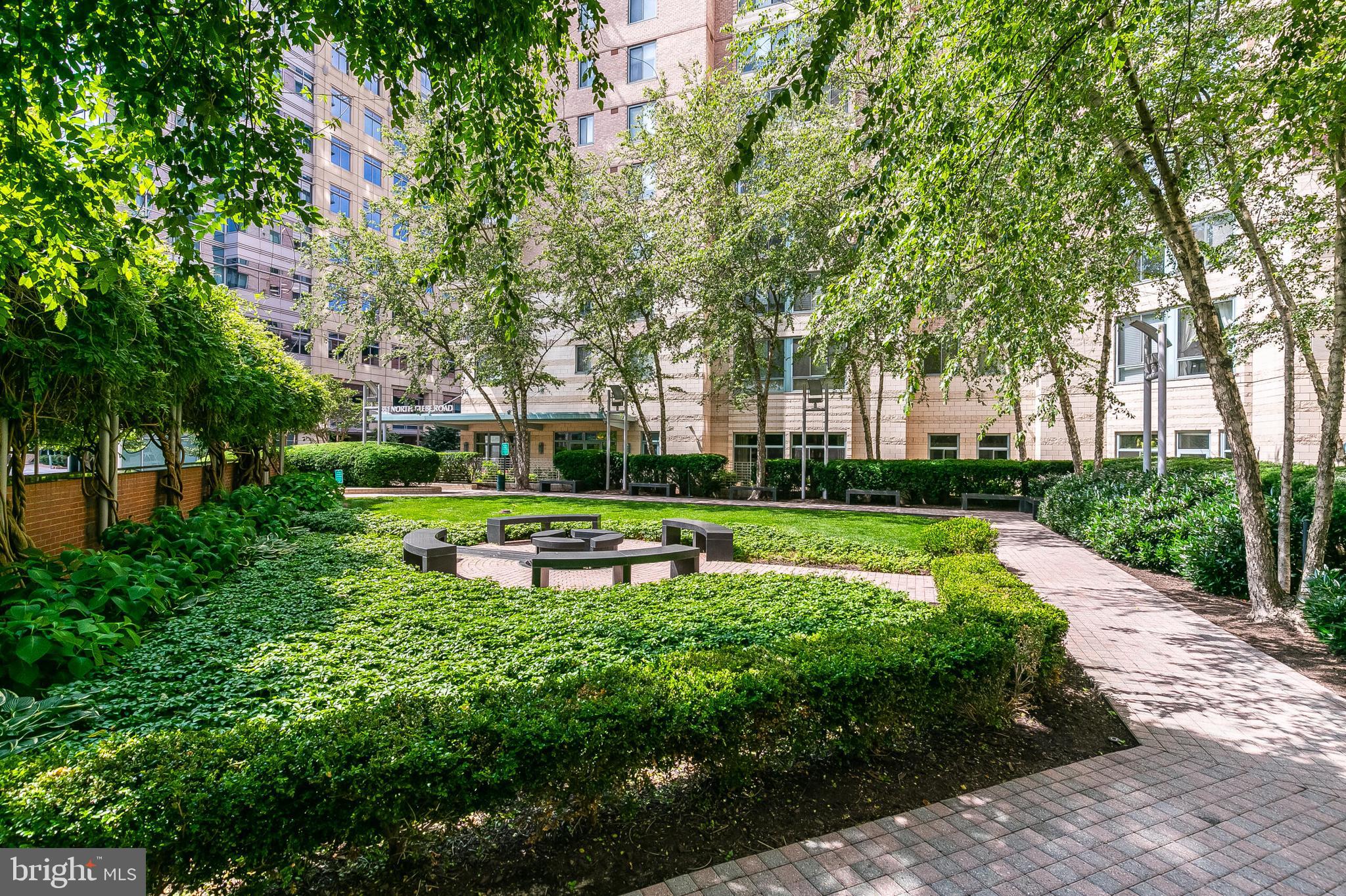 851 N Glebe Rd #1413