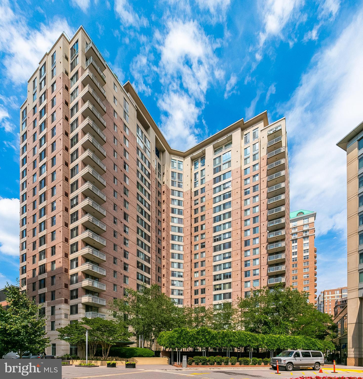 851 N Glebe Rd #1413