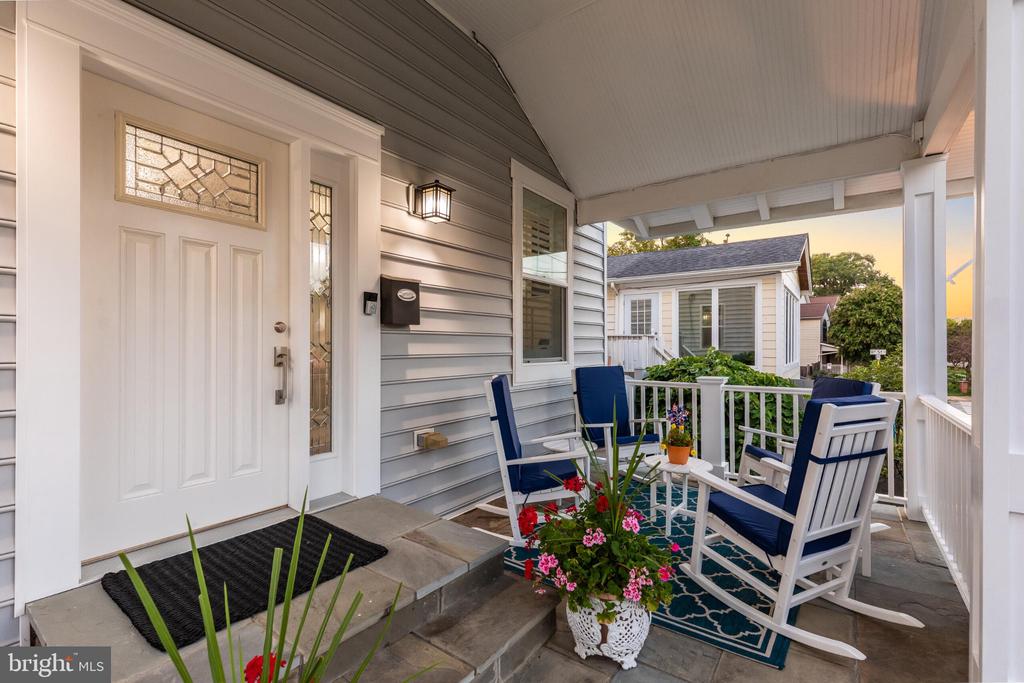 606 BARTON STREET