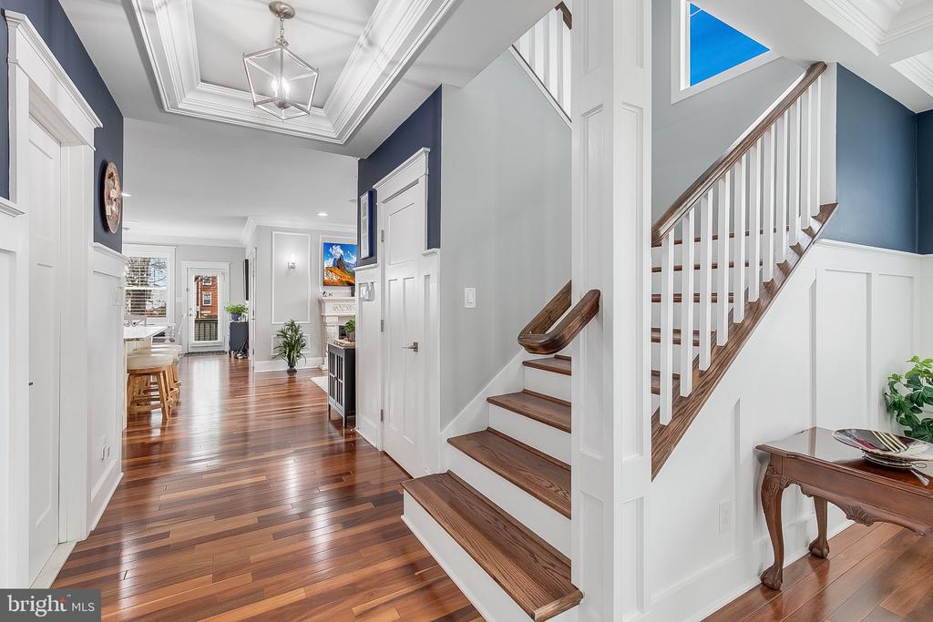 606 BARTON STREET