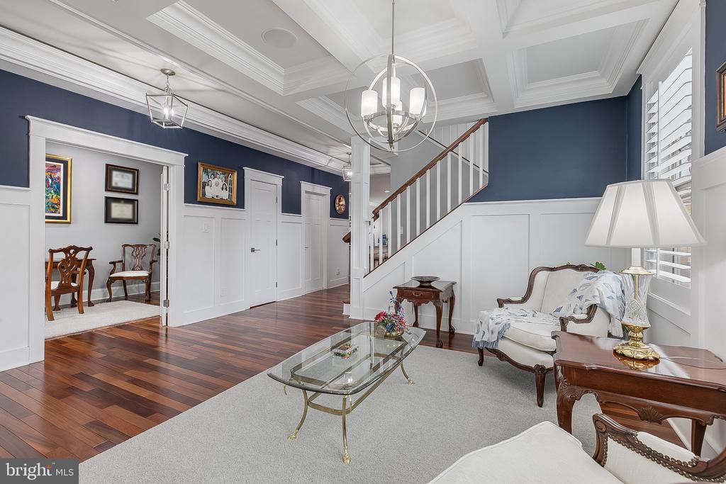 606 BARTON STREET