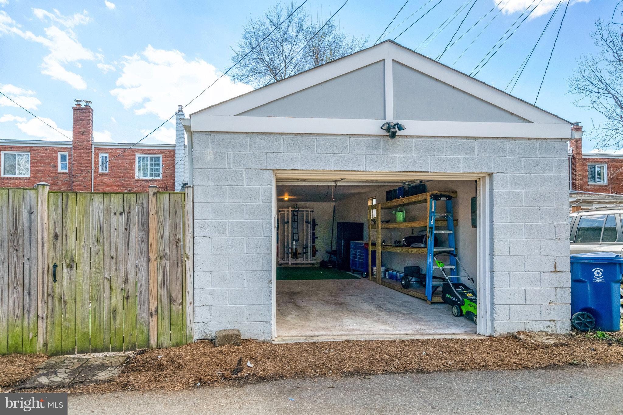 200 Wesmond Dr