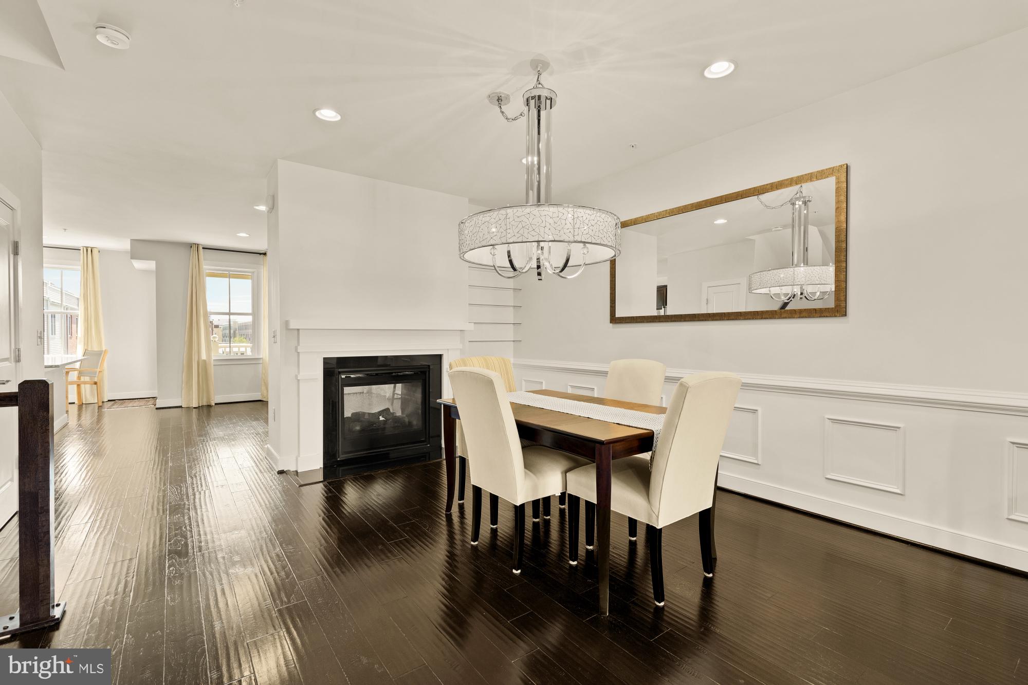 619 MCKENZIE AVENUE 102