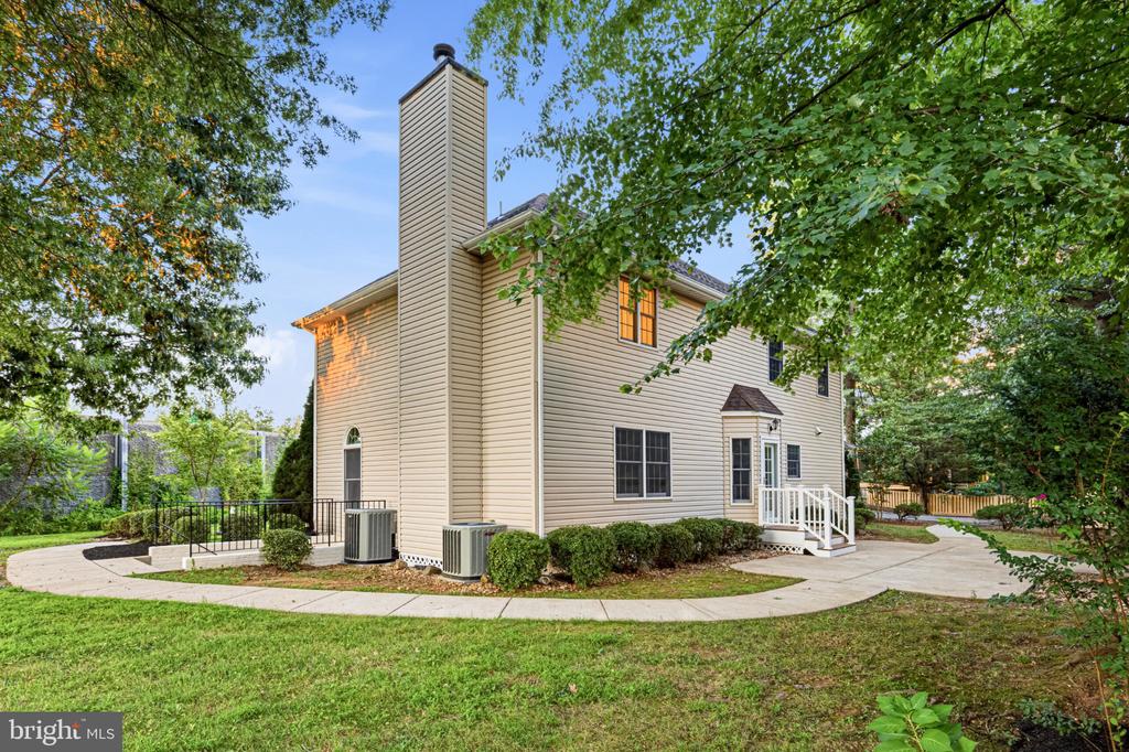 10631 ELMONT COURT
