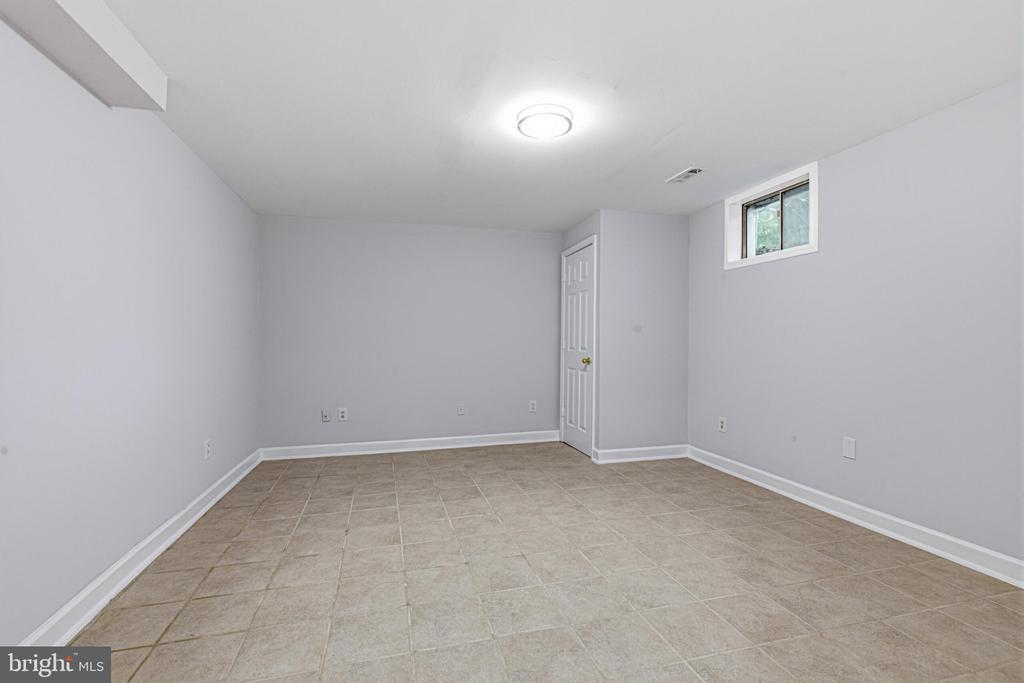 10631 ELMONT COURT