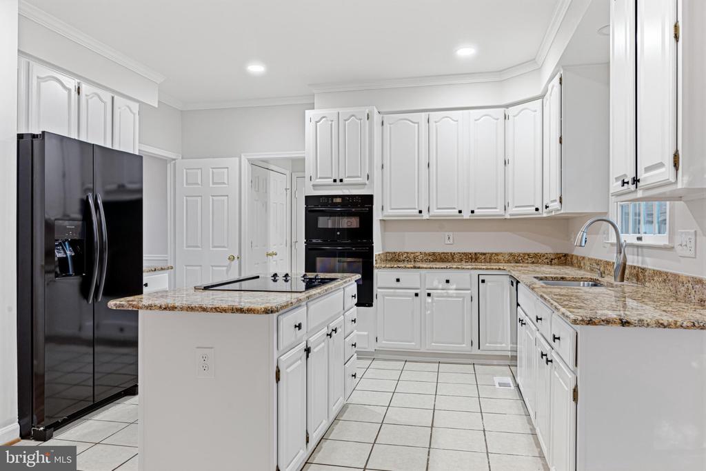 10631 ELMONT COURT