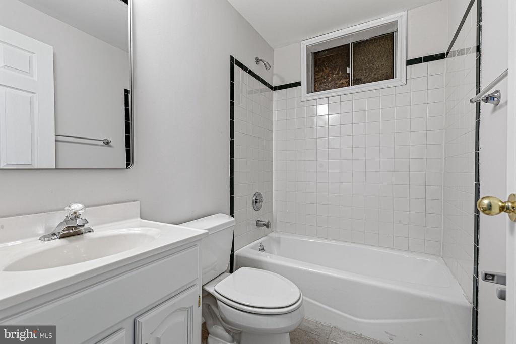 10631 ELMONT COURT