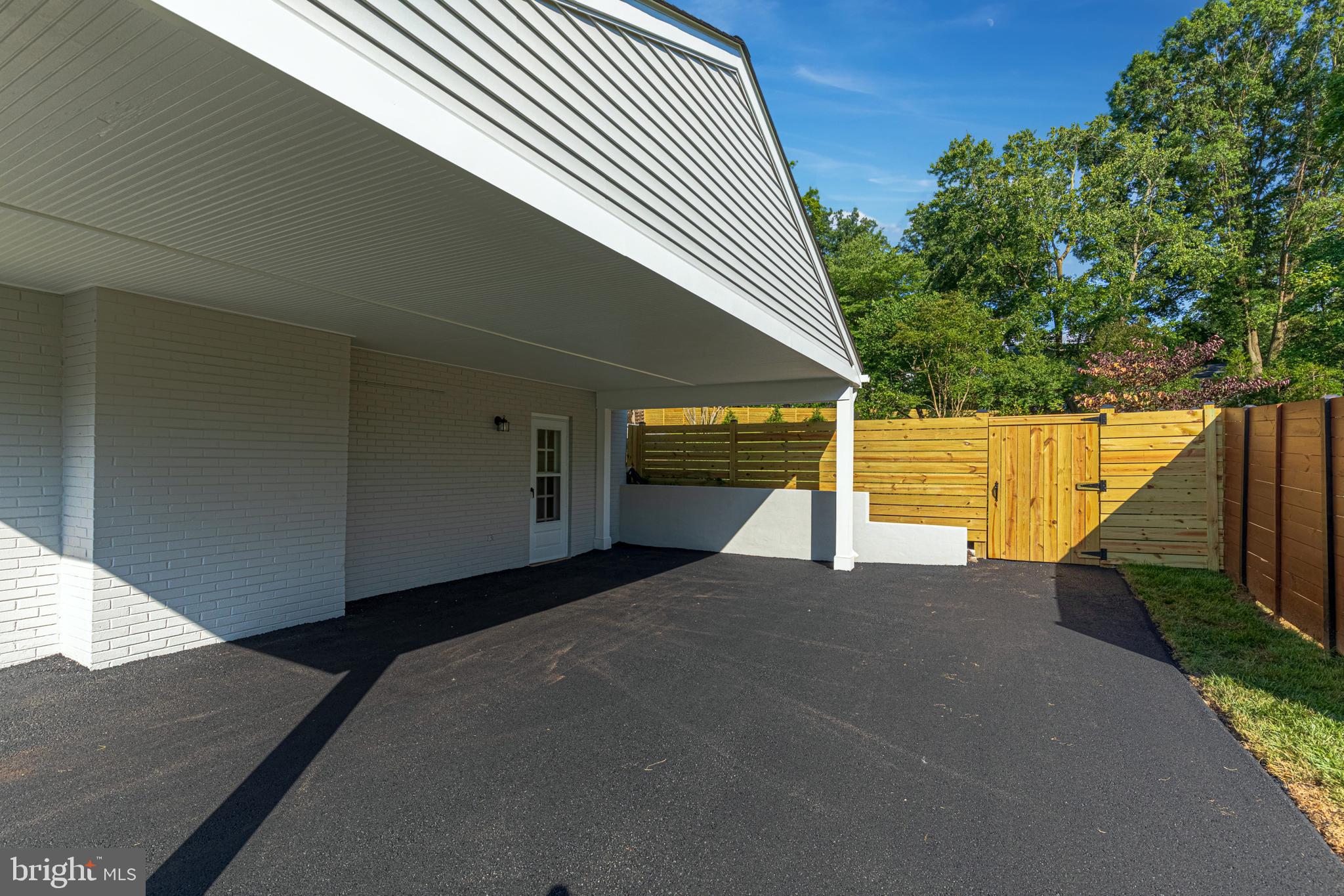 509 CREEK CROSSING ROAD NE