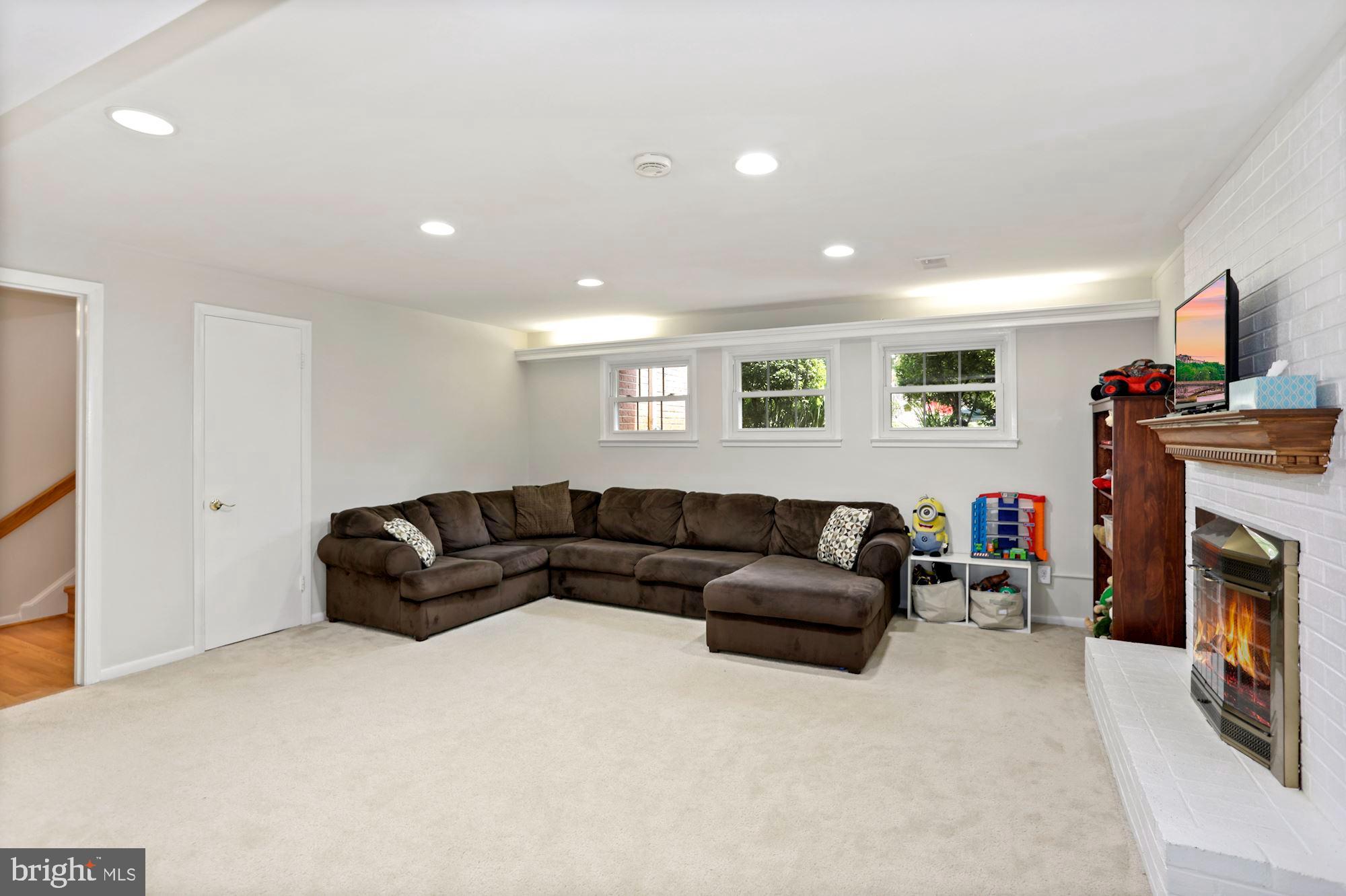 1632 MORRILL COURT