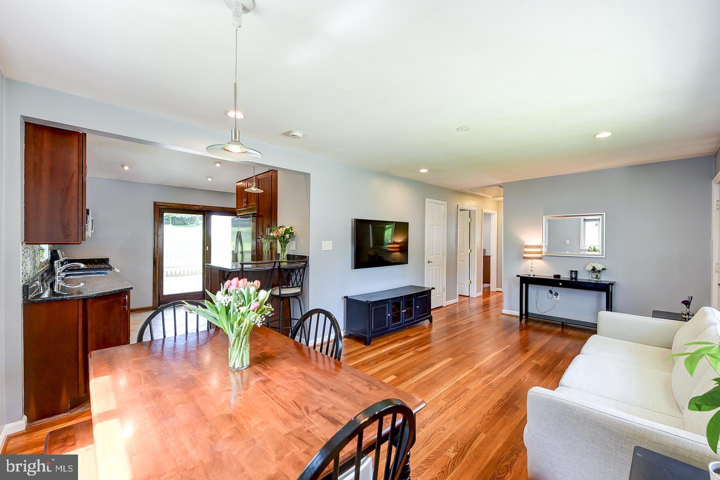 6429 Maplewood DRIVE