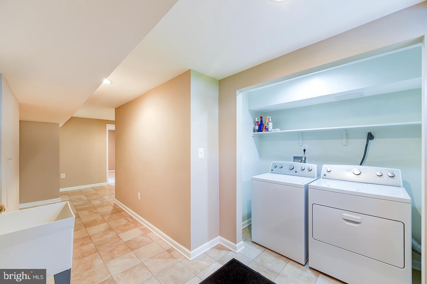 6429 Maplewood DRIVE