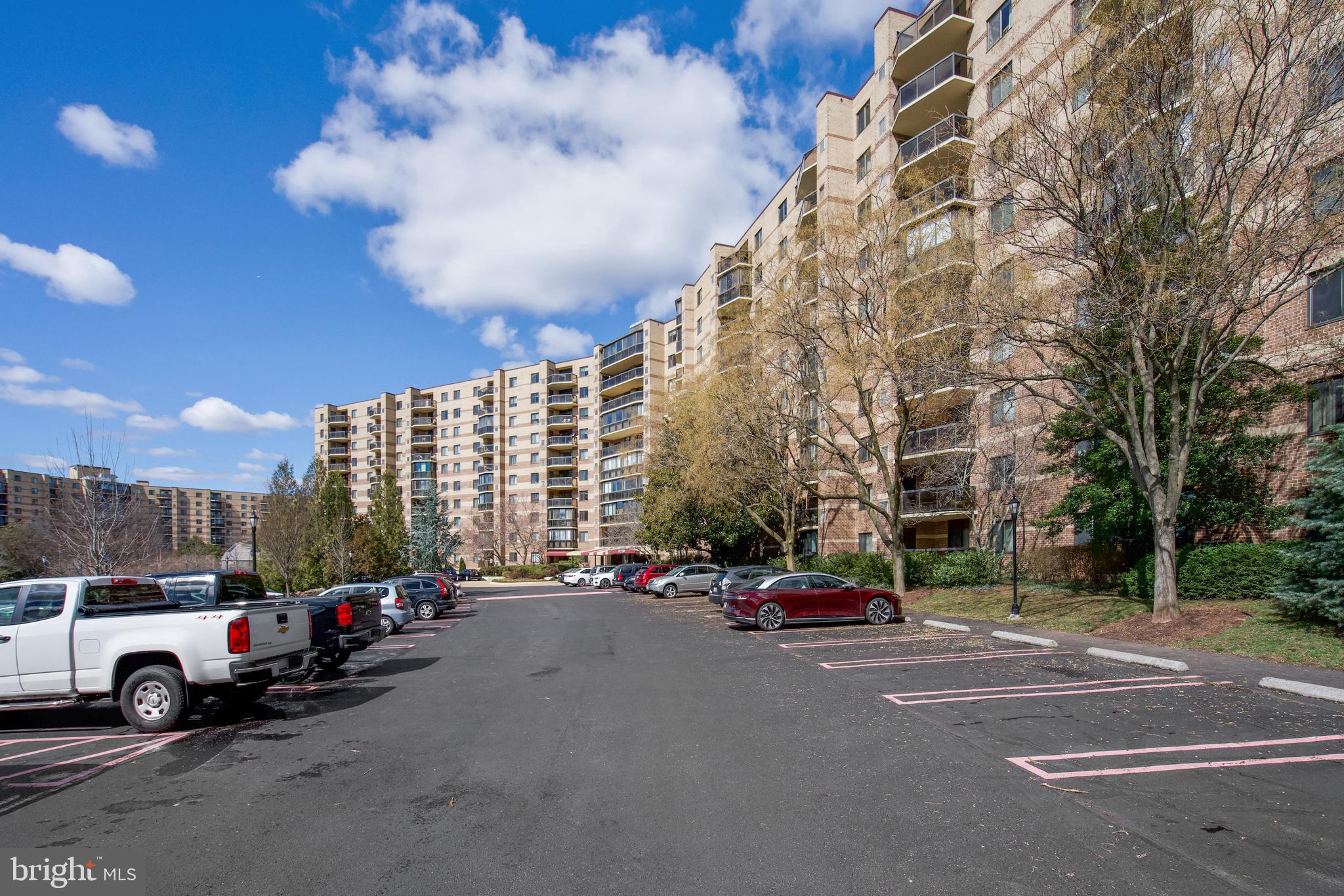 8350 Greensboro Dr #926