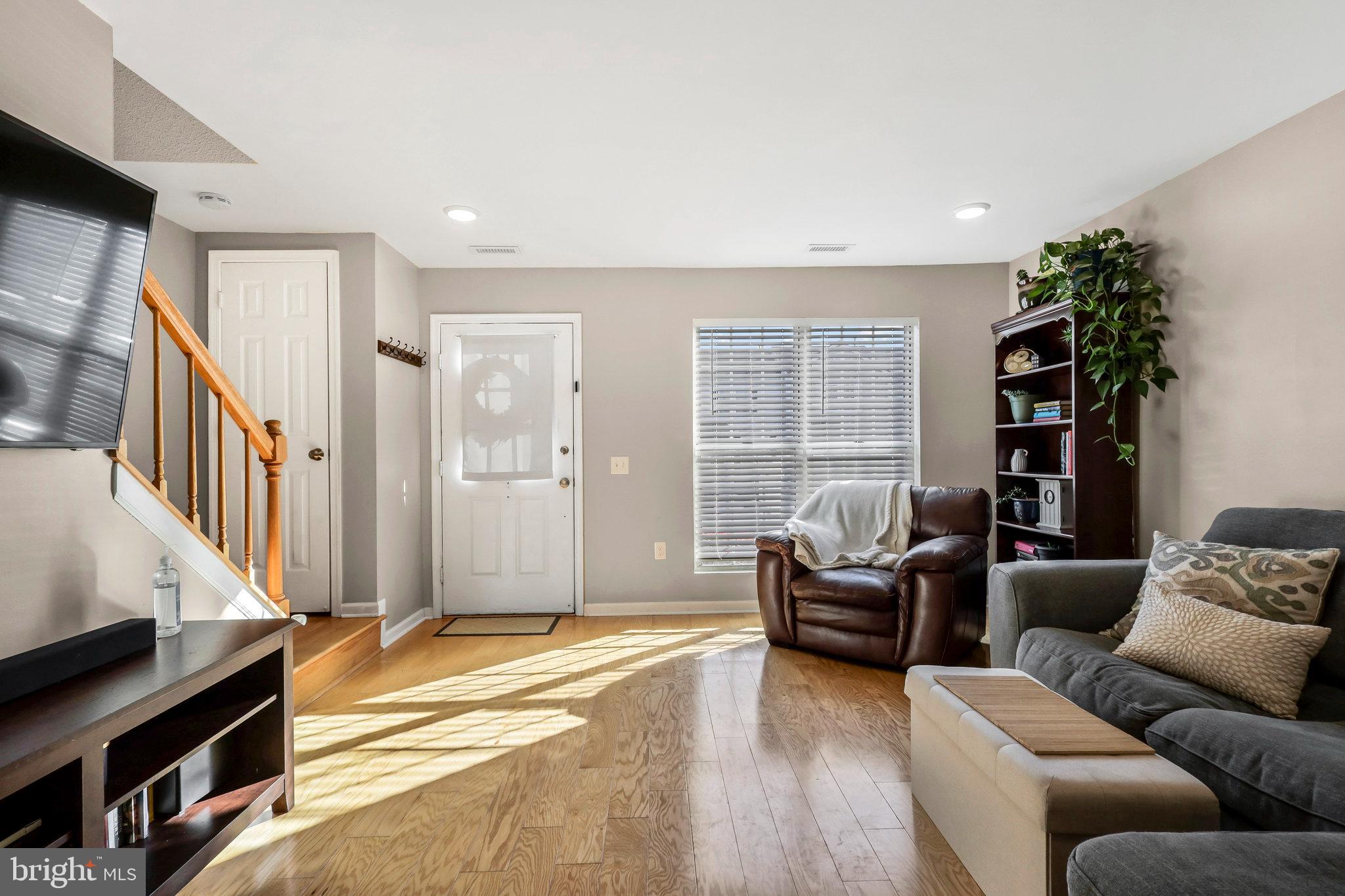 6559 Old Carriage Ln