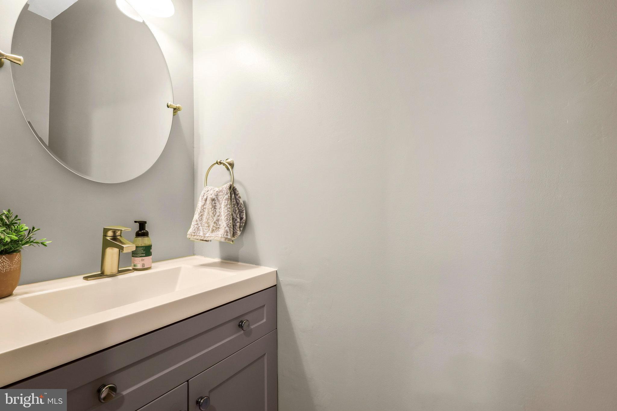 6559 Old Carriage Ln