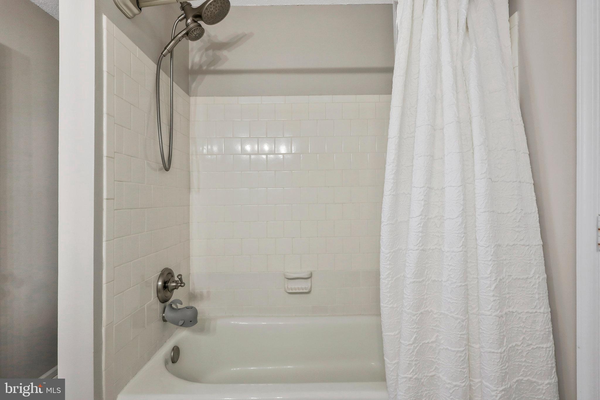 6559 Old Carriage Ln